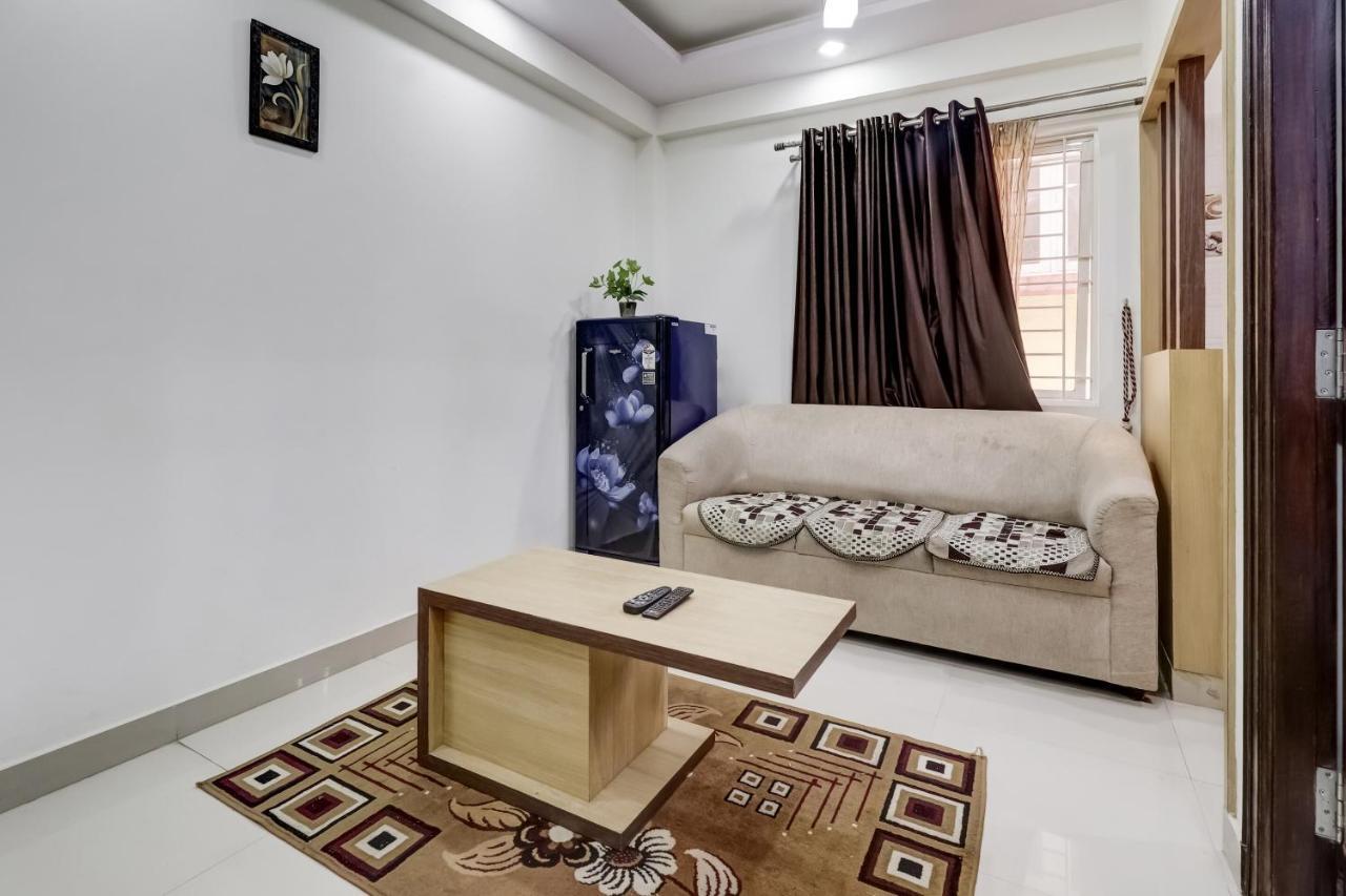 Oyo 81895 Nr Homes Bangalore Buitenkant foto